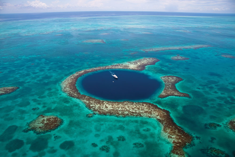 ব্লু হোল