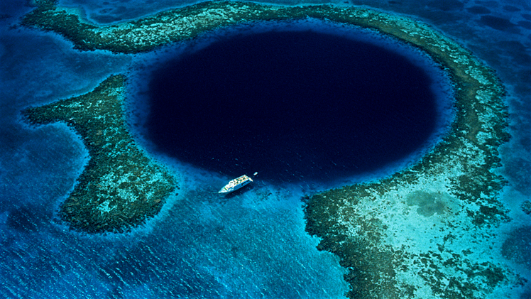 ব্লু হোল 