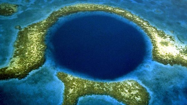 ব্লু হোল